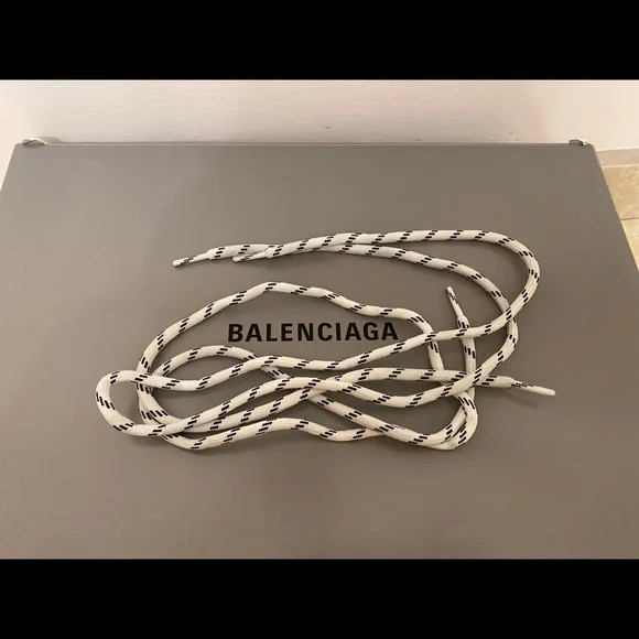 Balenciaga Triple S Size 36 - Picture 6 of 7